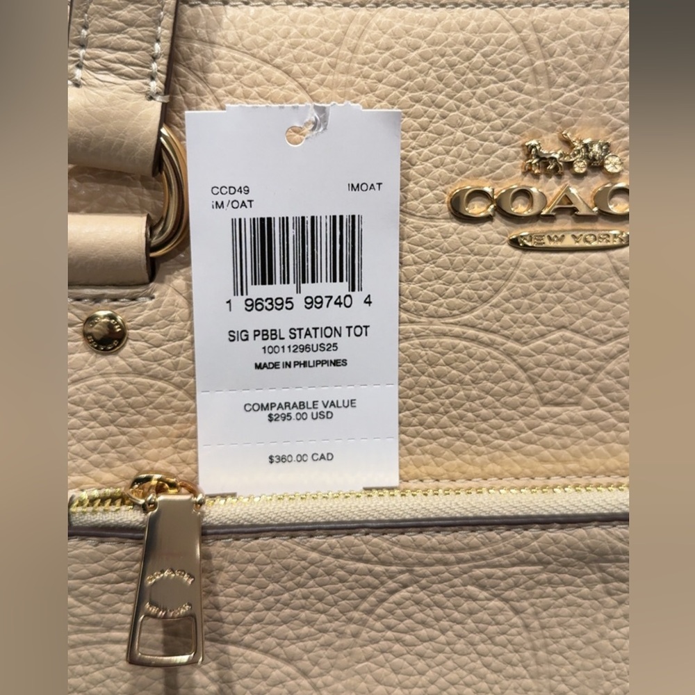 Station Tote Shoulder Bag in Signature leather - Picture 10 of 12